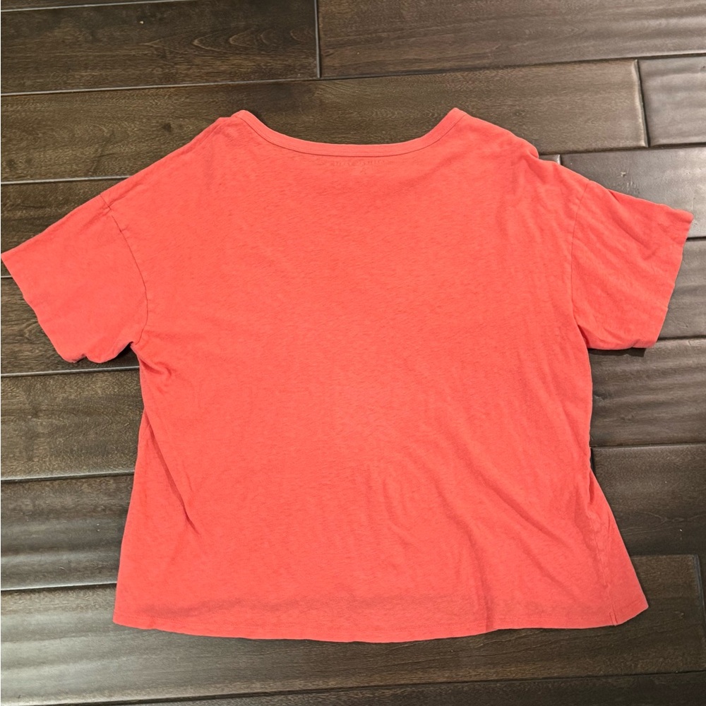 American Eagle Coral Graphic Women’s Top - Picture 3 of 3